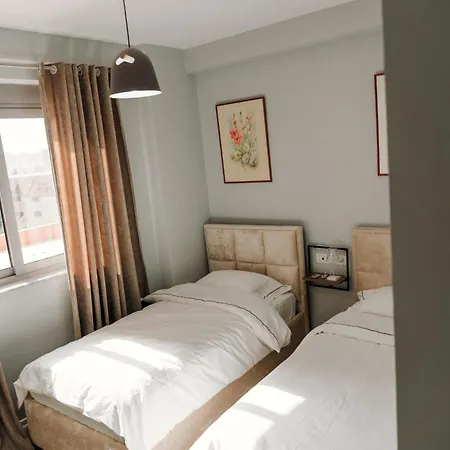 Urban * 地拉那